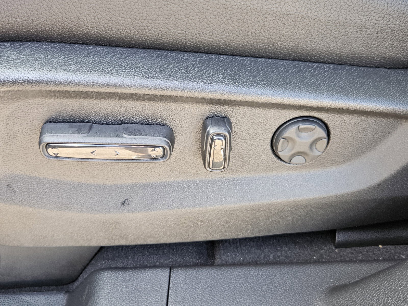 New 2026 Honda Odyssey Touring image 13