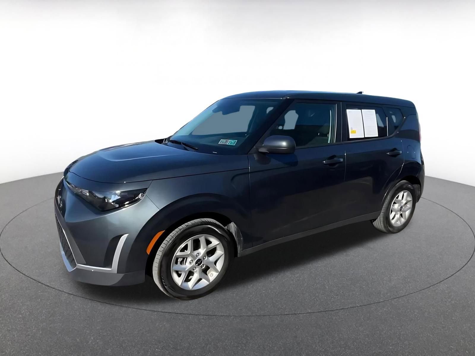 Used 2025 Kia Soul LX w/ LX Technology Package image 6