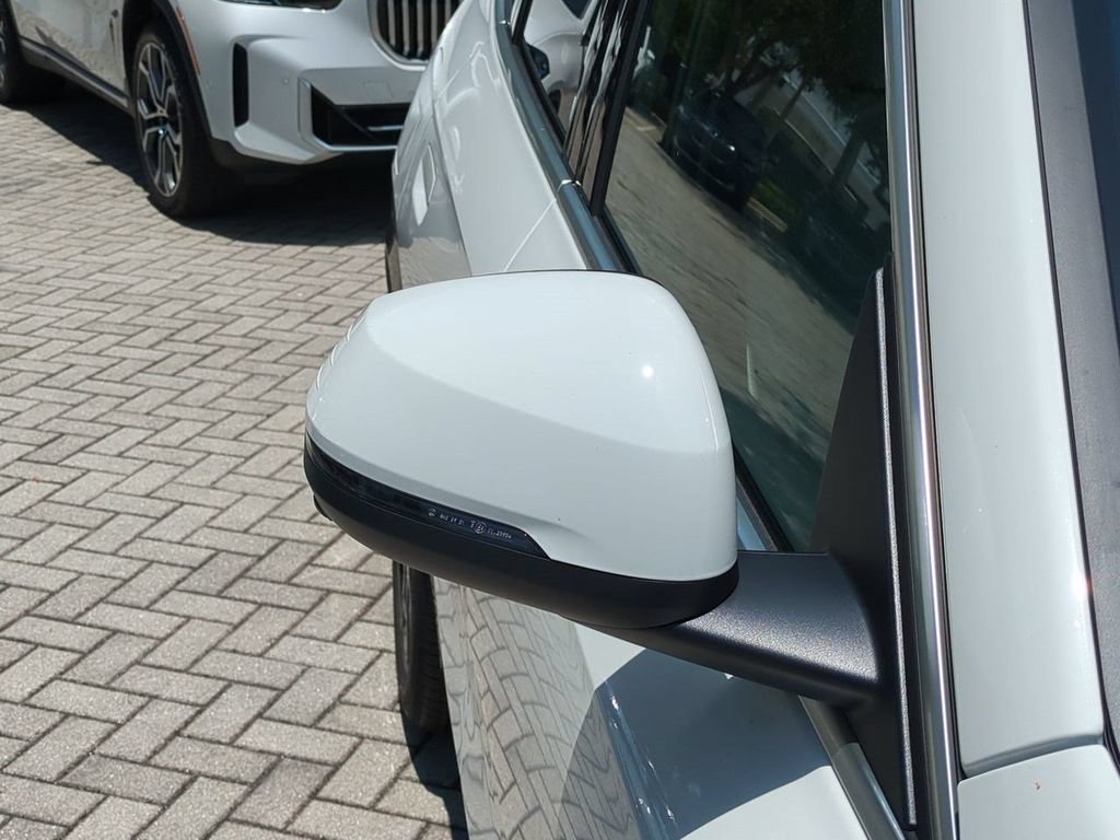 New 2026 BMW X1 xDrive28i w/ Technology Package AWD/4WD image 12