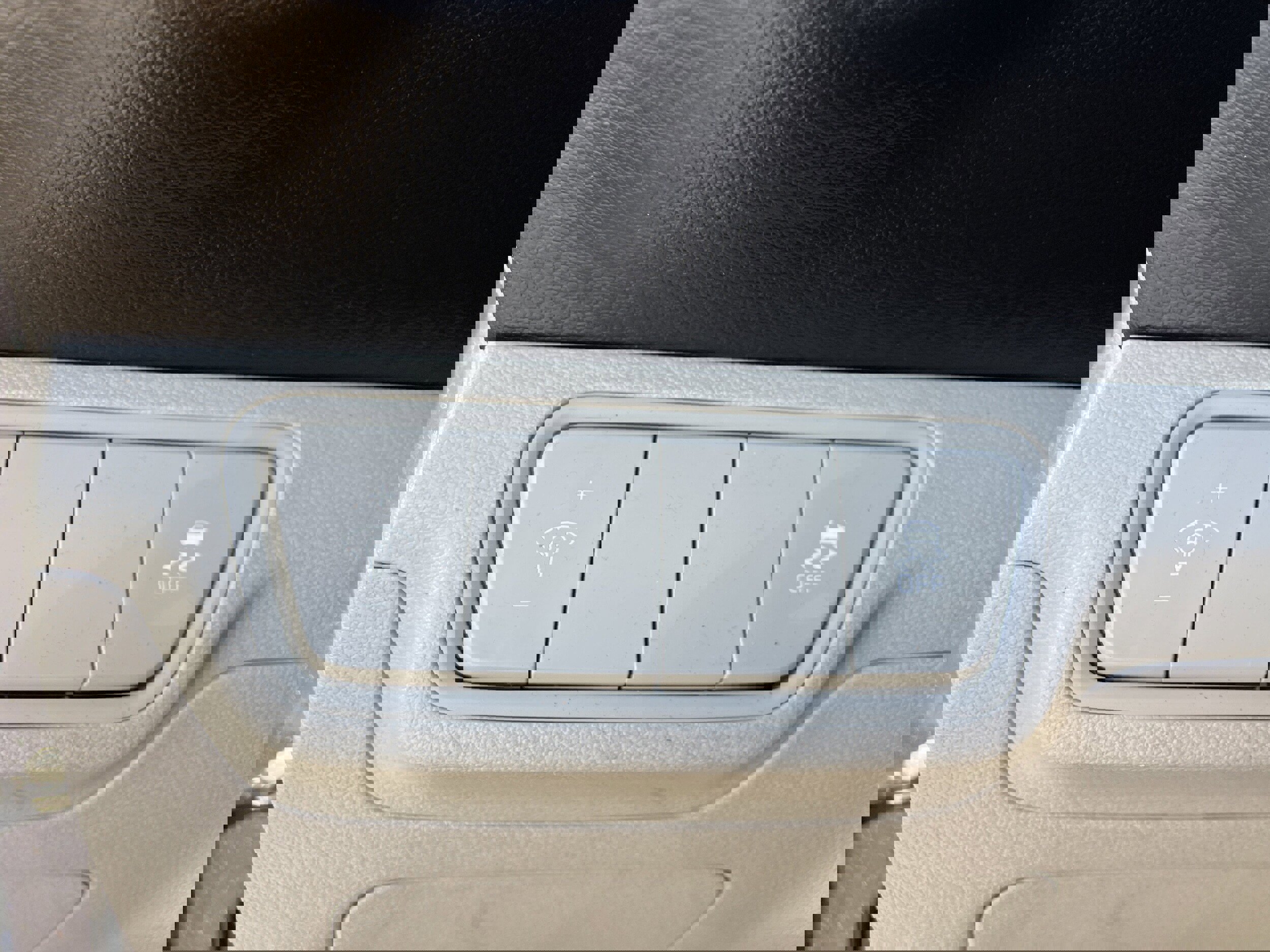 Used 2022 Kia Forte LXS image 24