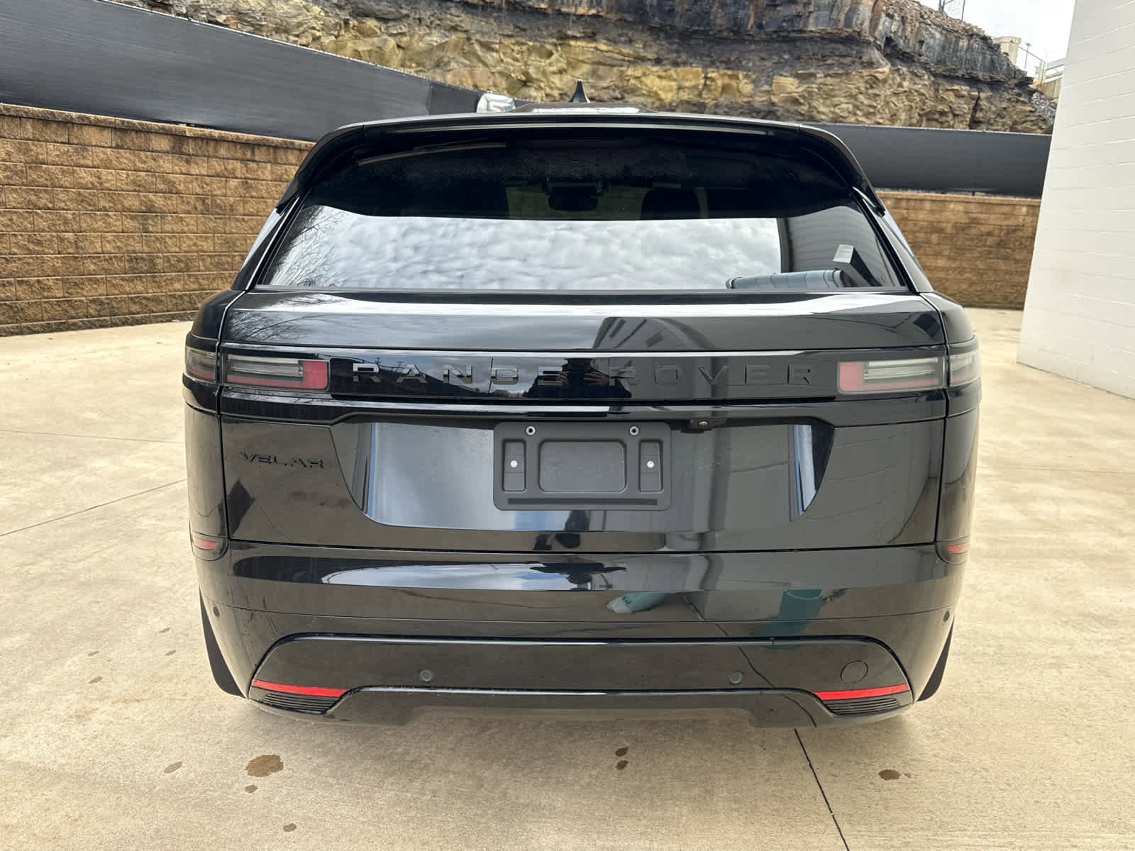 Used 2026 Land Rover Range Rover Velar Dynamic SE AWD/4WD image 4
