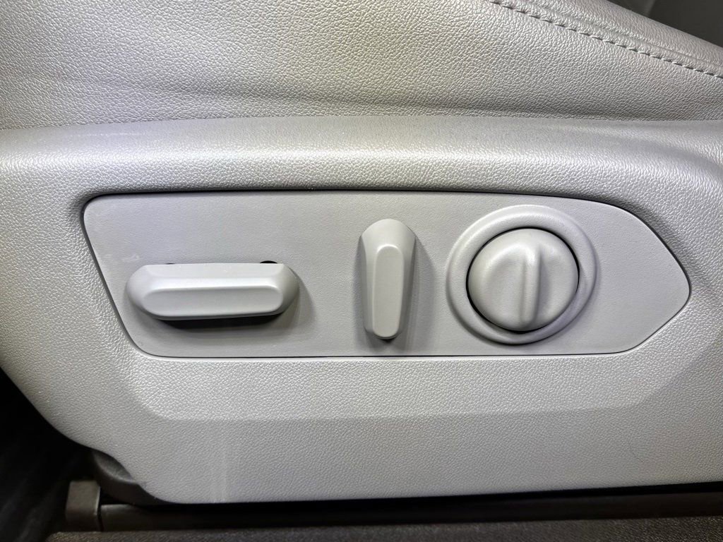 Used 2023 Chevrolet Silverado 2500 LTZ w/ LTZ Convenience Package image 23