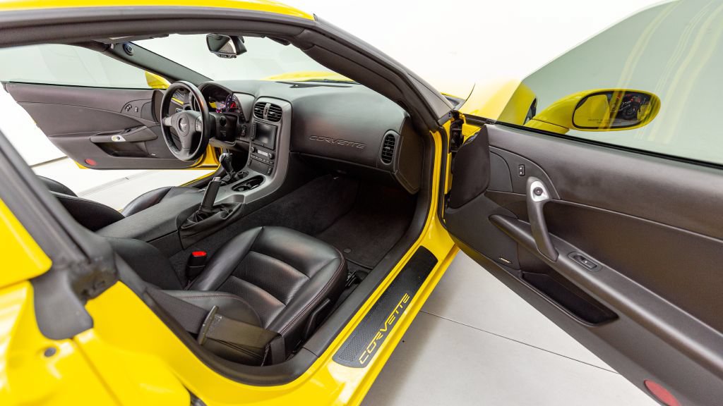 Used 2007 Chevrolet Corvette Z06 w/ Preferred Equipment Group RWD image 35