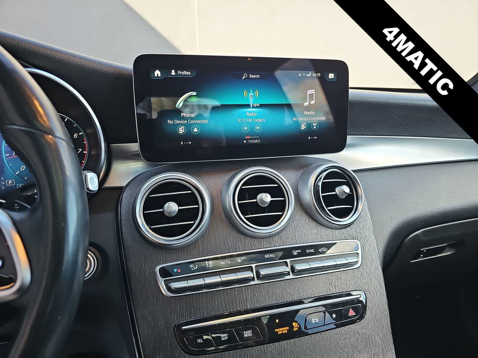 Used 2022 Mercedes-Benz GLC 300 4MATIC w/ Premium Package Lite image 20
