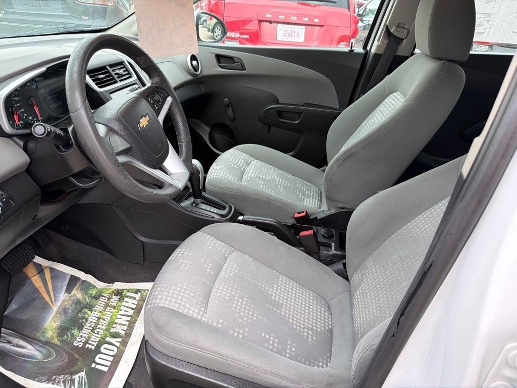 Used 2017 Chevrolet Sonic LT FWD image 10