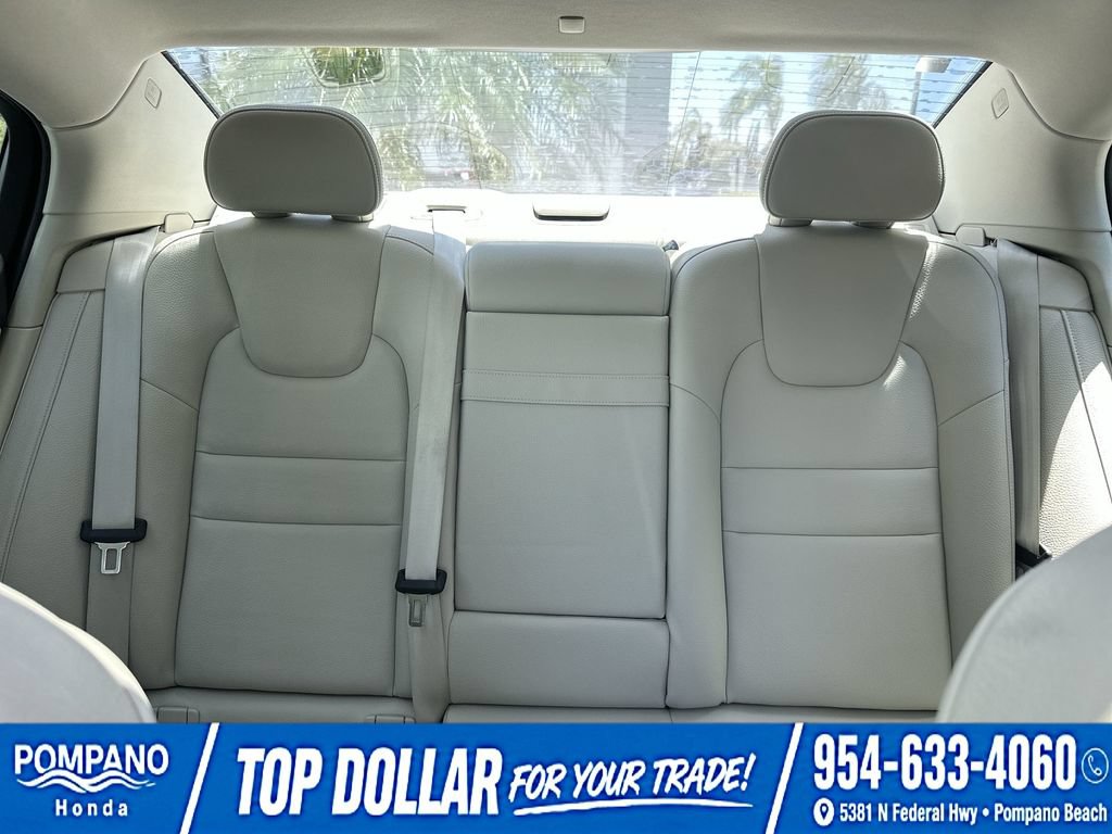 Used 2019 Volvo S60 T5 Momentum FWD image 14