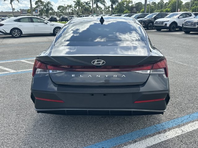 Certified 2024 Hyundai Elantra SEL FWD image 7