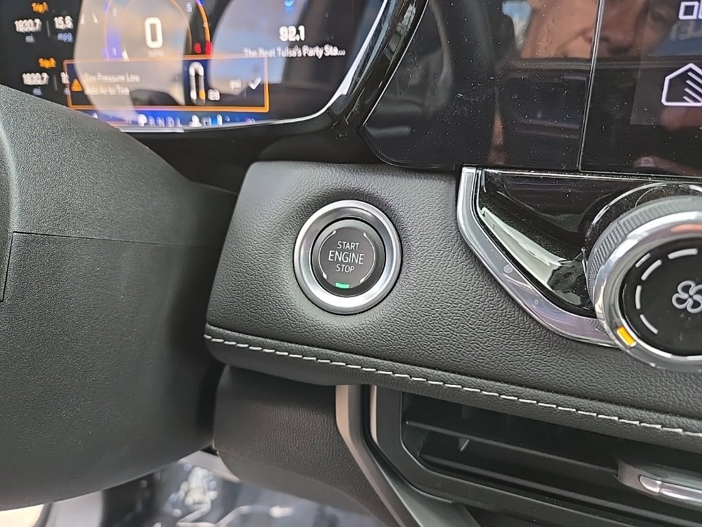 Used 2024 Chevrolet Colorado LT image 26