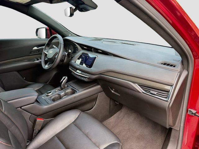Used 2023 Cadillac XT4 Sport FWD image 14