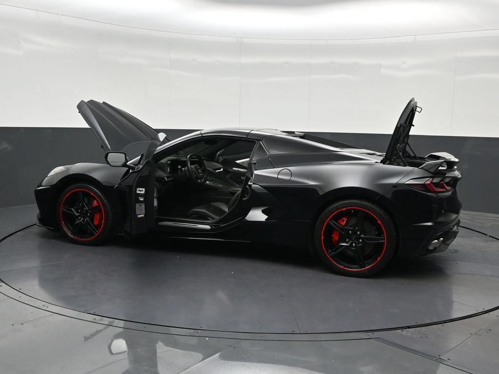 Used 2022 Chevrolet Corvette Stingray Premium Conv w/ Z51 Performance Package RWD image 33