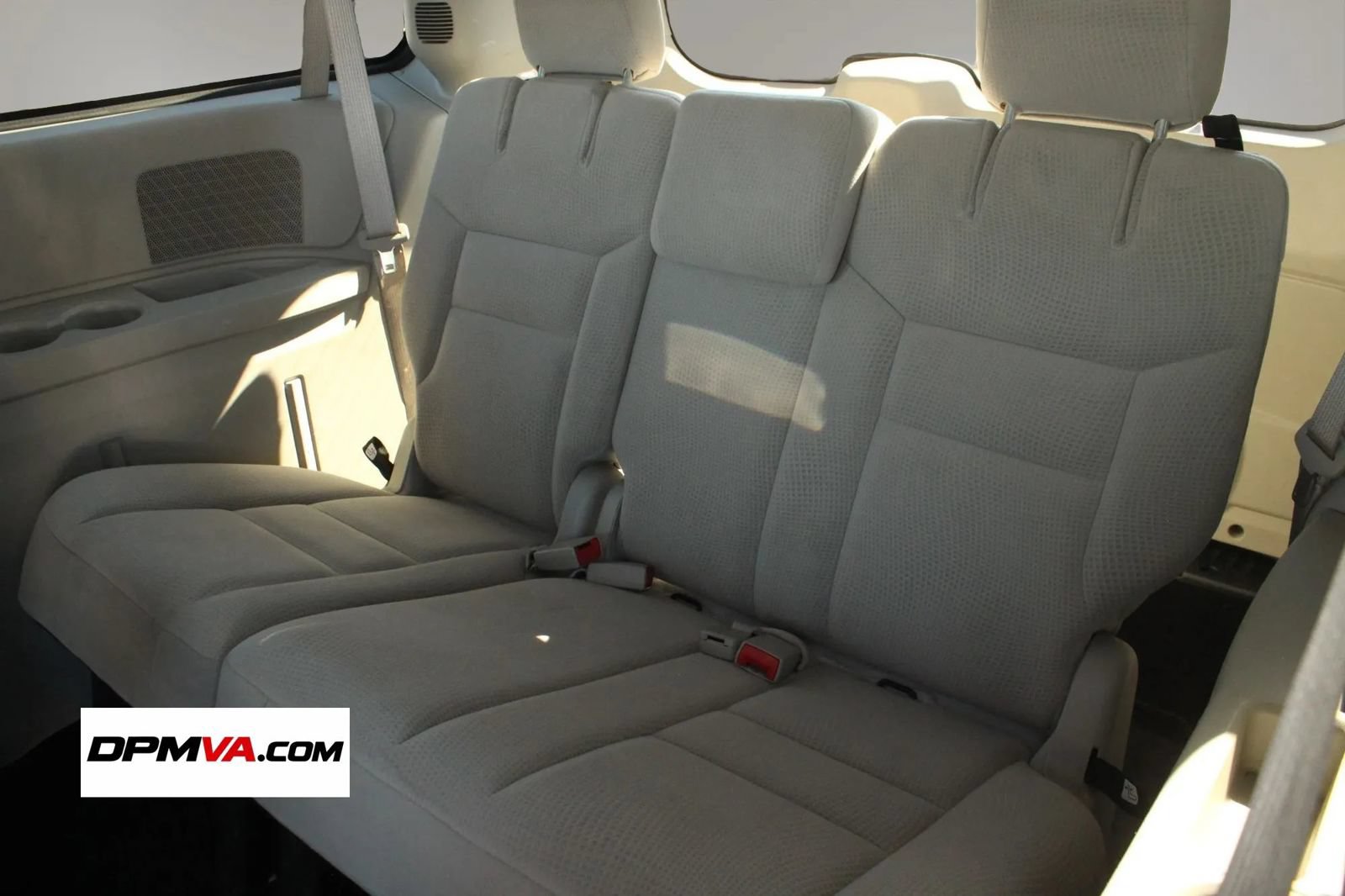Used 2016 Dodge Grand Caravan SE w/ Quick Order Package 29E SE FWD image 17