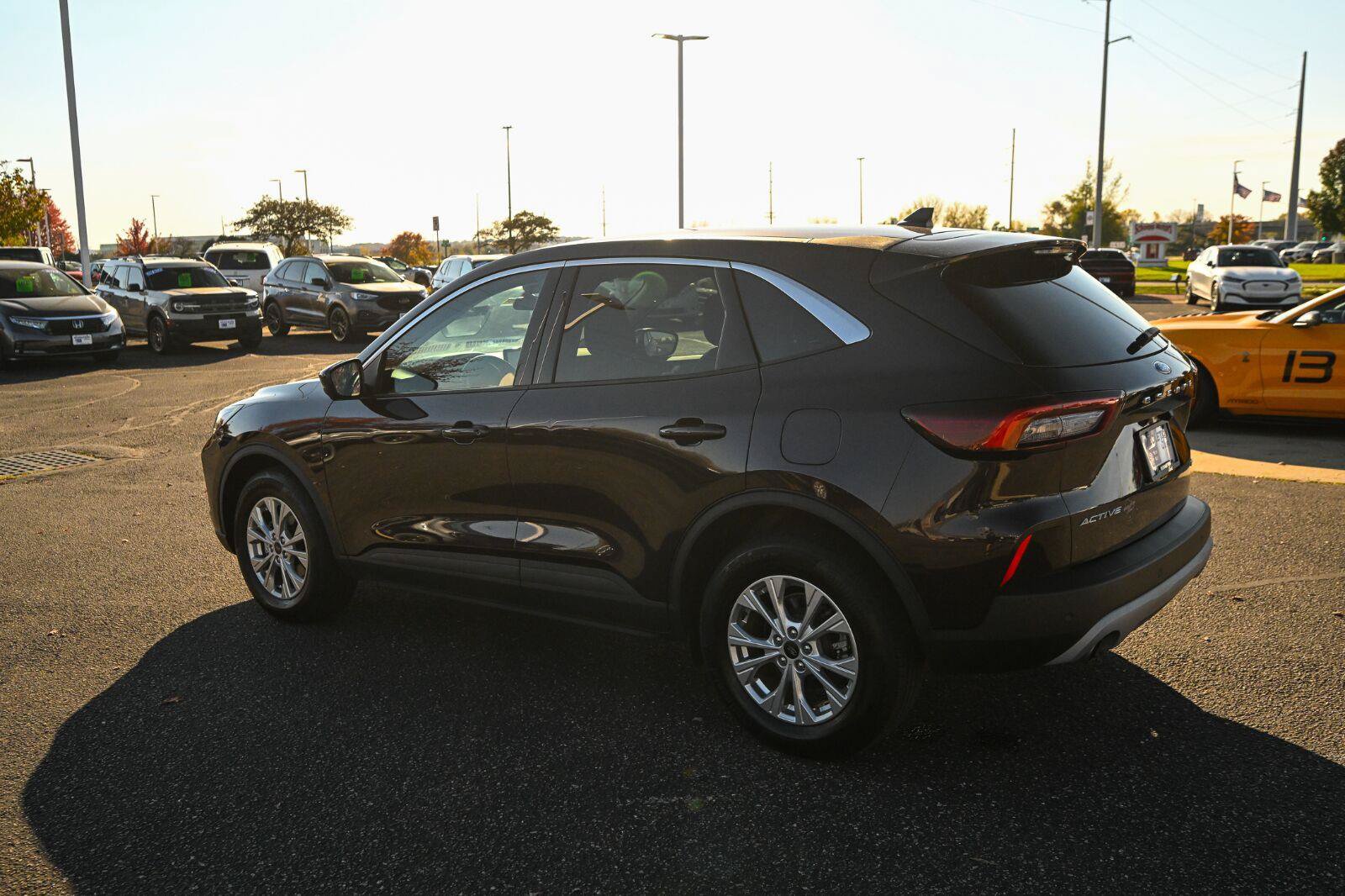 Used 2023 Ford Escape Active w/ Tech Pack #2 AWD/4WD image 7