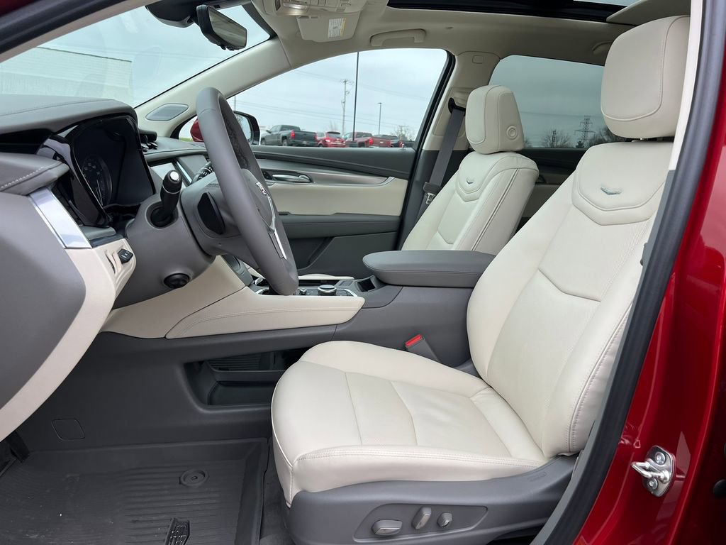 New 2026 Cadillac XT5 Premium Luxury w/ Driver Assist Package image 5