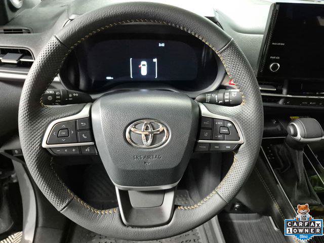 Certified 2026 Toyota Sienna XLE Woodland Edition AWD/4WD image 11