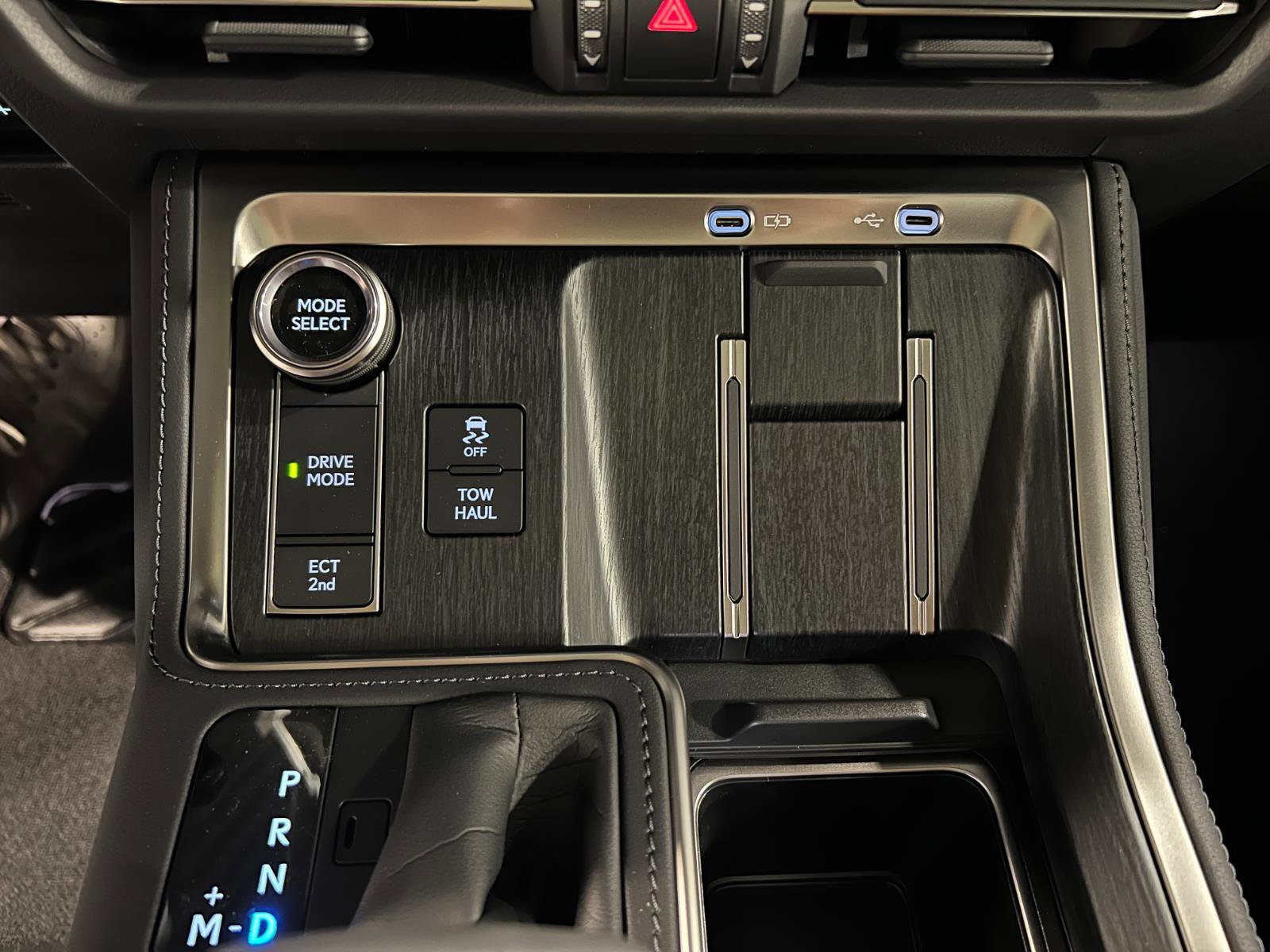 Used 2026 Lexus GX 550 w/ Cold Area Package AWD/4WD image 19