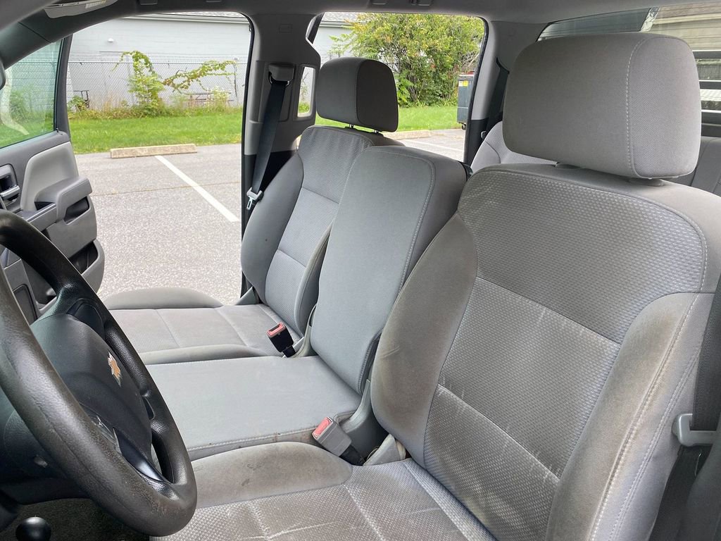 Used 2018 Chevrolet Silverado 1500 Custom w/ Custom Value Package image 27