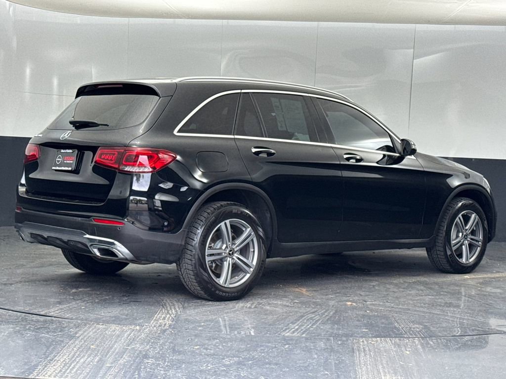 Used 2021 Mercedes-Benz GLC 300 image 3