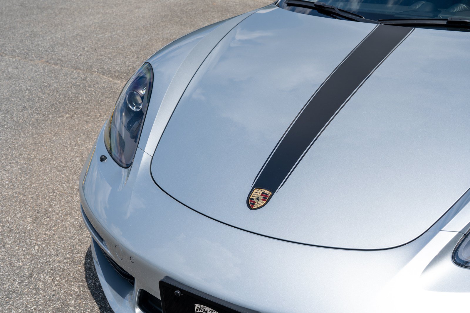 Used 2018 Porsche 718 Cayman S RWD image 17