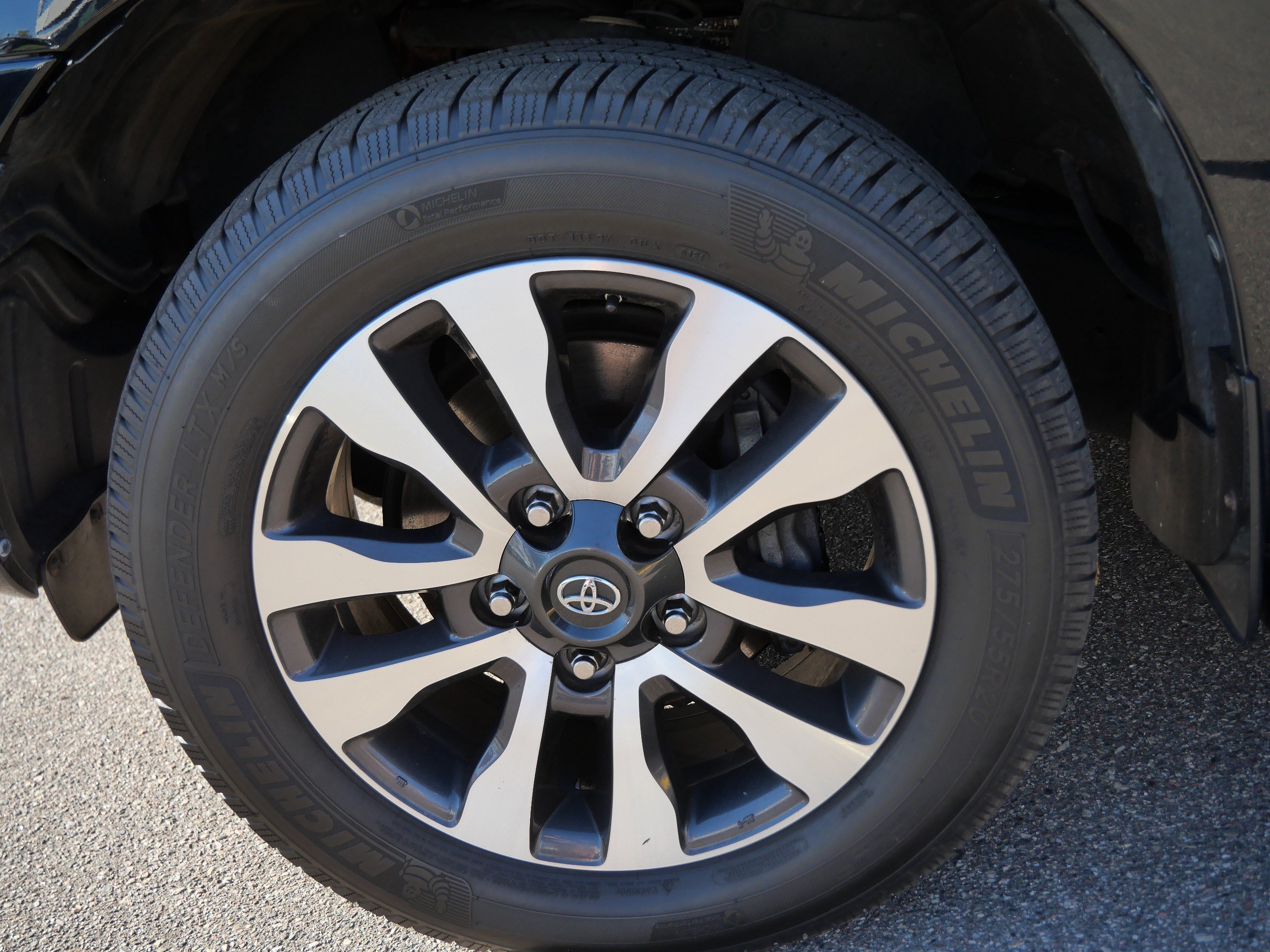 Certified 2019 Toyota Sequoia Limited w/ Safety & Convenience Package AWD/4WD image 15