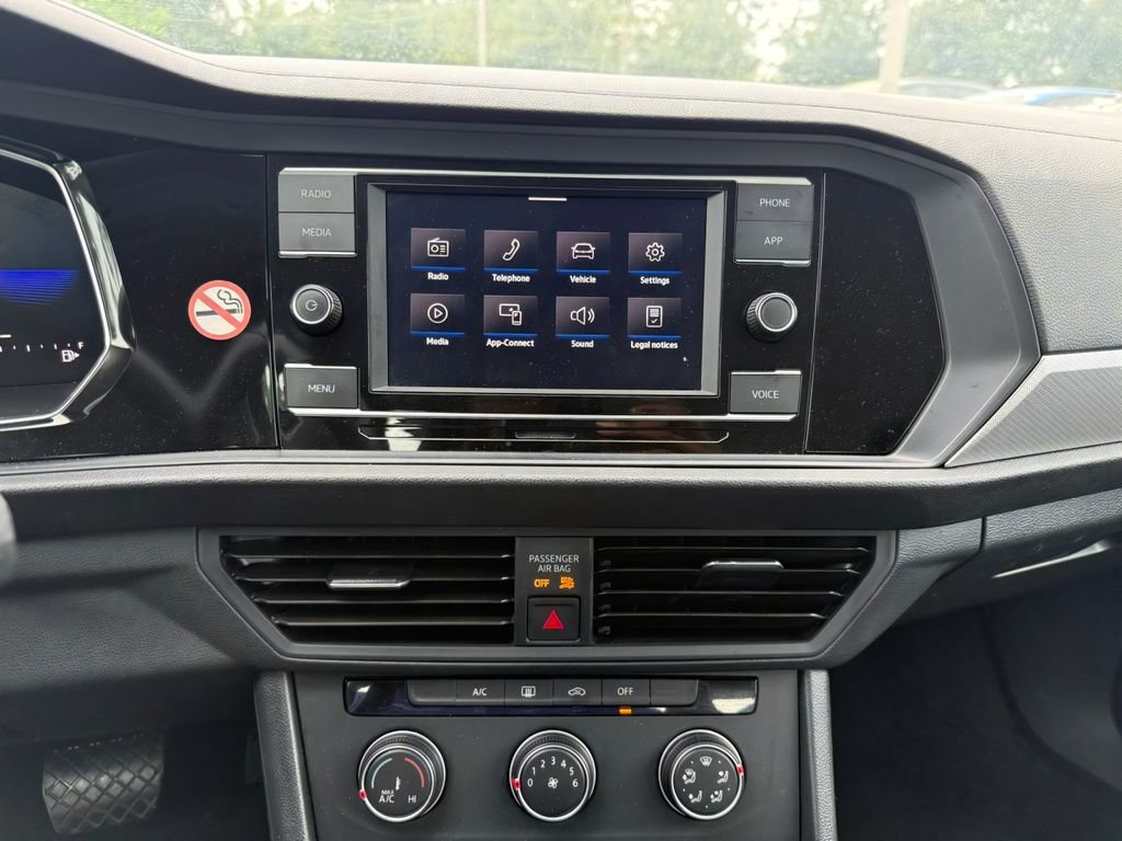 Certified 2024 Volkswagen Jetta S FWD image 25