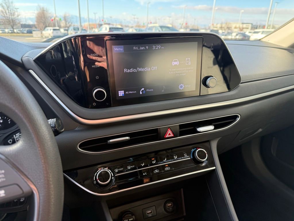 Used 2022 Hyundai Sonata SE image 16