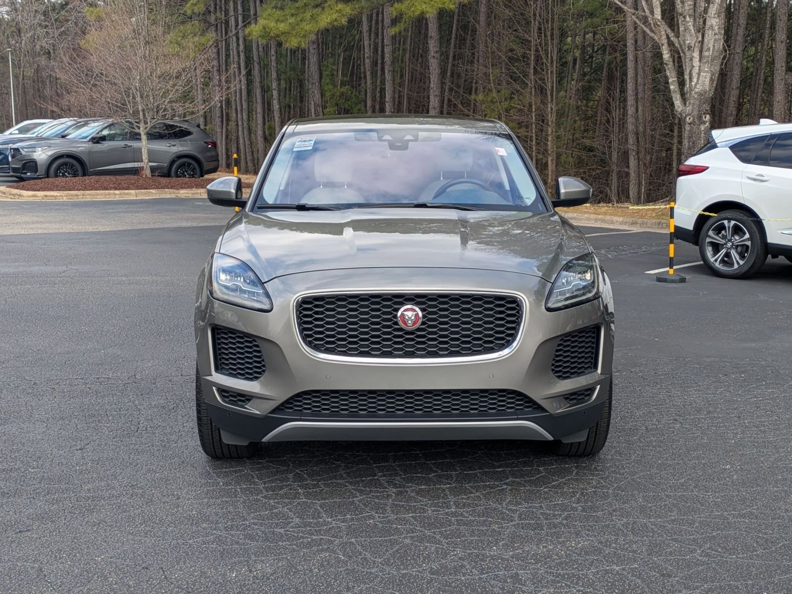 Used 2020 Jaguar E-PACE SE image 2