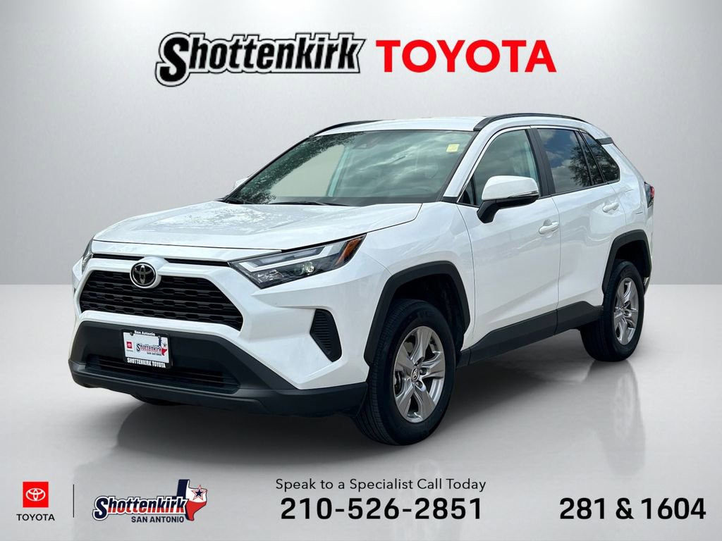 Certified 2025 Toyota RAV4 XLE FWD image 1