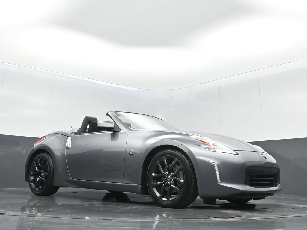 Used 2016 Nissan 370Z Roadster image 26