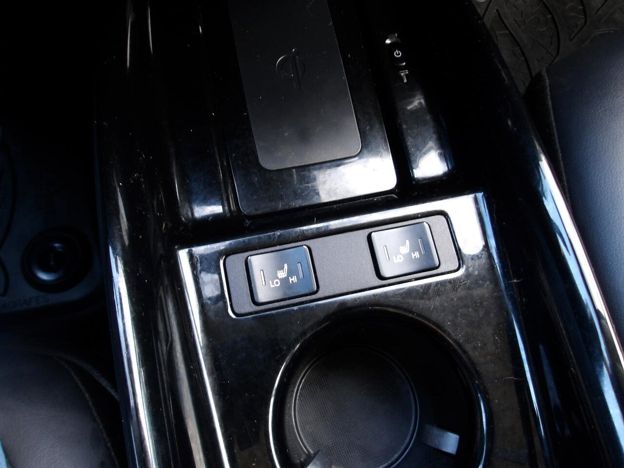 Used 2020 Toyota Prius Prime XLE image 22