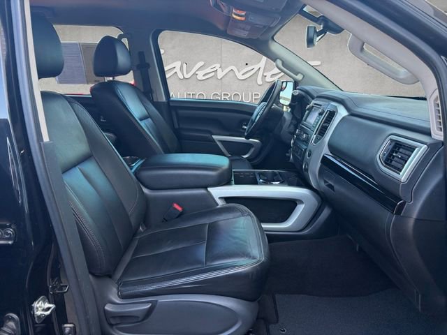 Used 2019 Nissan Titan SV w/ SV Convenience Package image 24