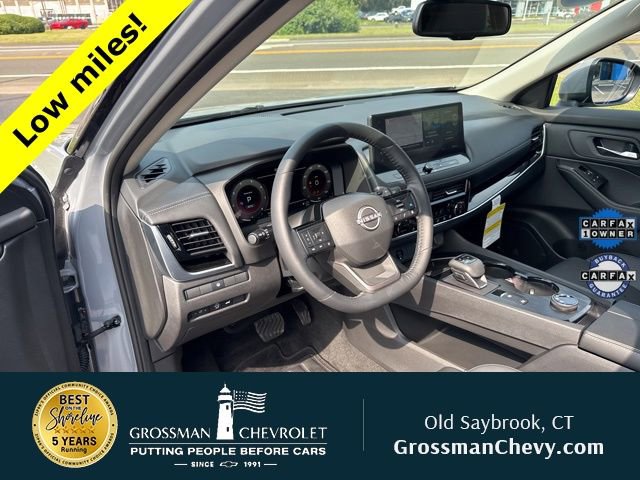 Used 2025 Nissan Rogue SL image 8
