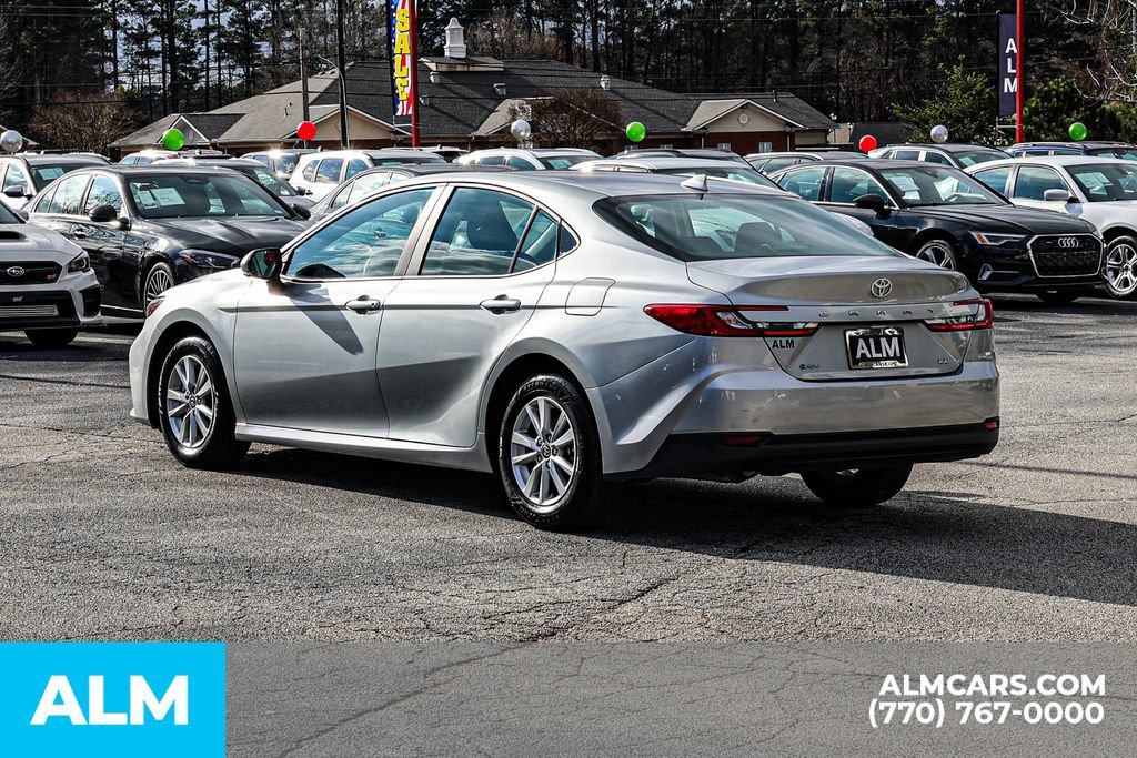 Used 2025 Toyota Camry LE image 7