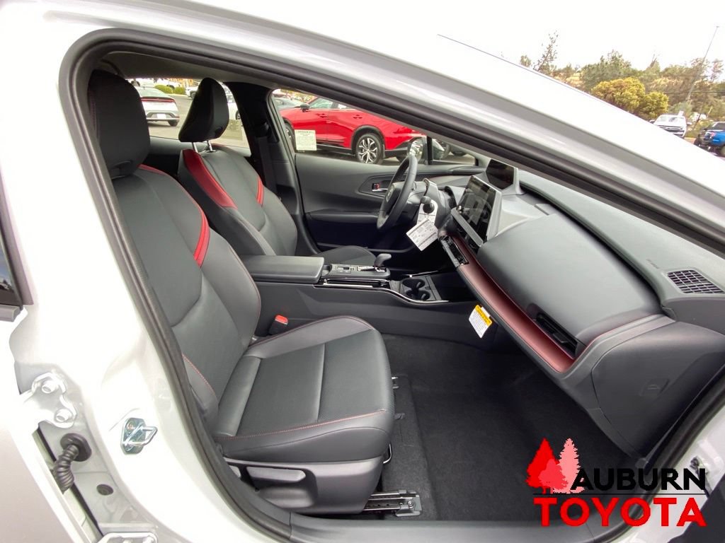 New 2027 Toyota Prius Plug-In Hybrid FWD image 10