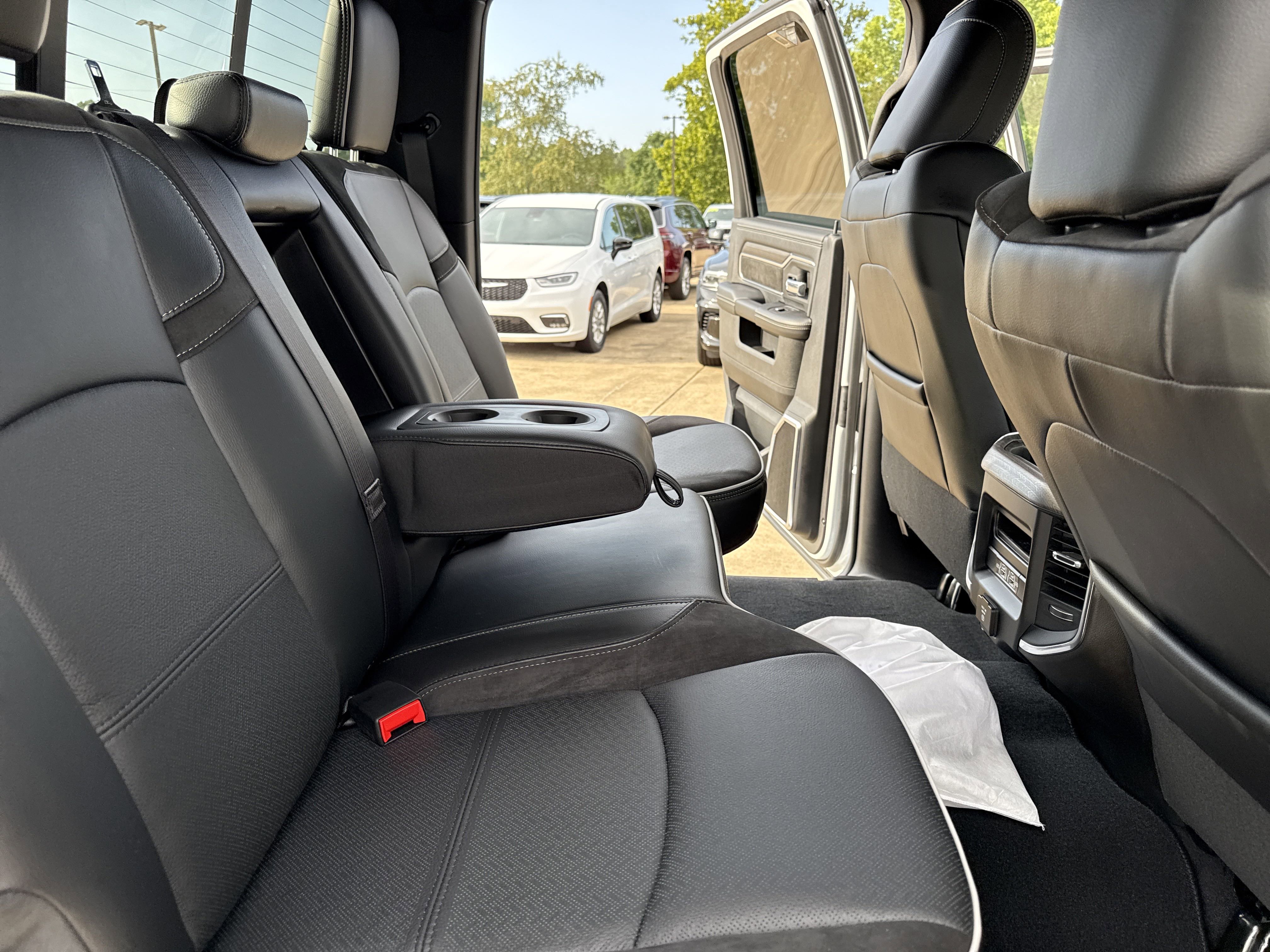 New 2025 RAM 2500 Laramie image 38