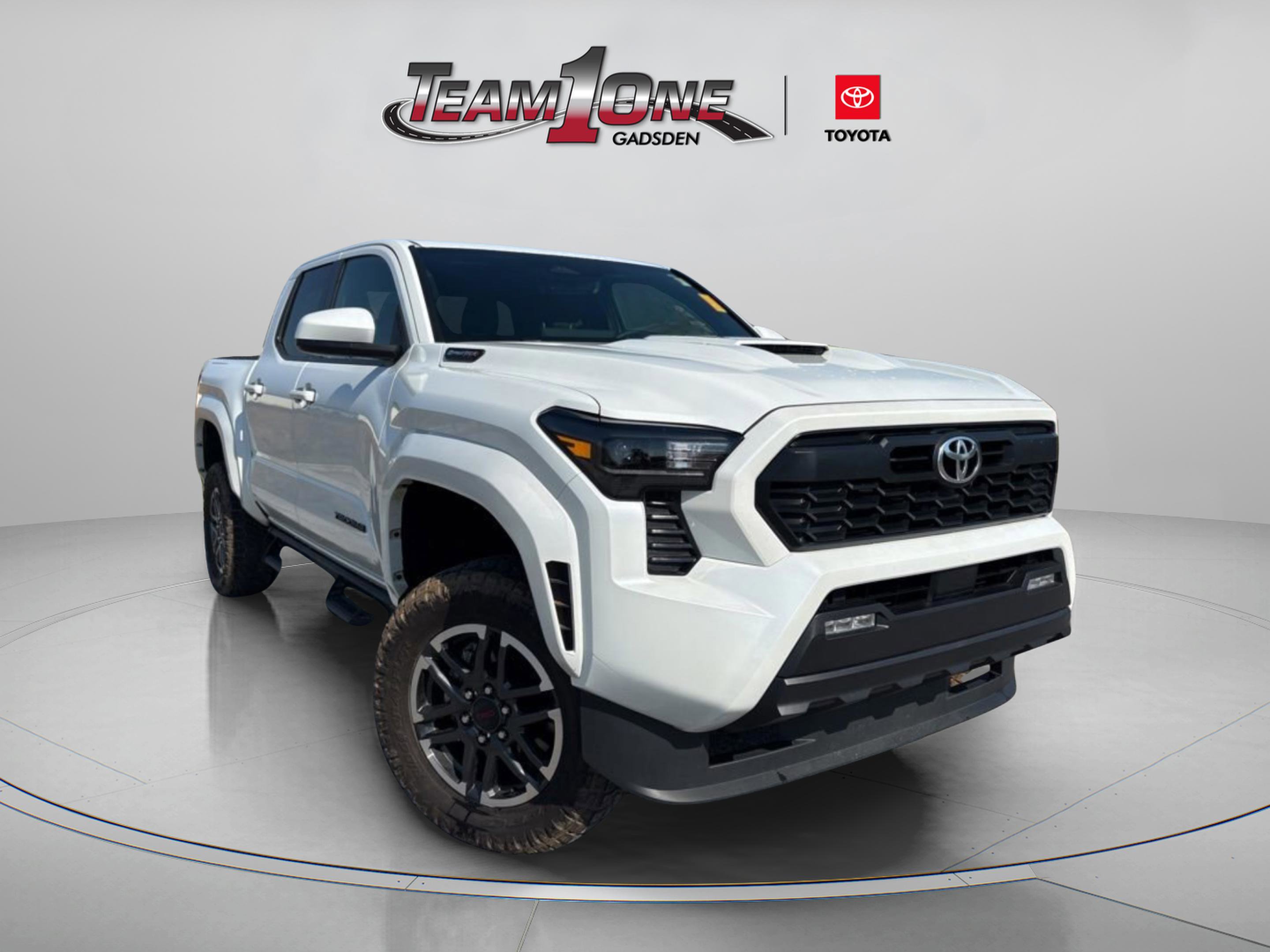 Used 2025 Toyota Tacoma TRD Sport image 1