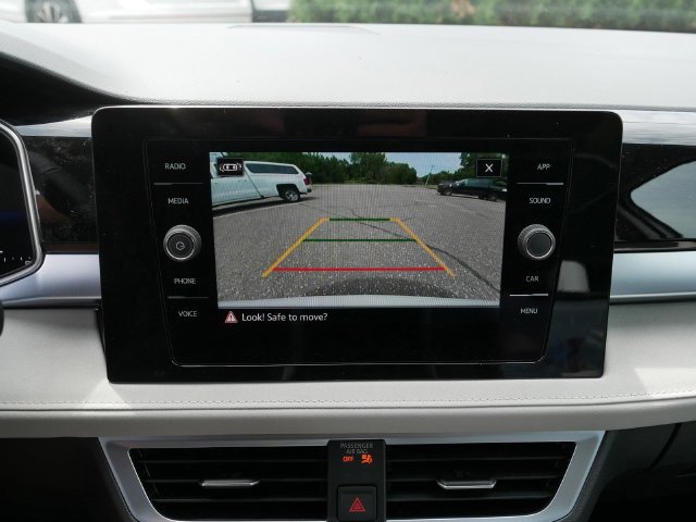 New 2026 Volkswagen Taos SE FWD image 12