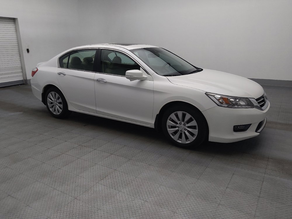 Used 2015 Honda Accord Touring image 11