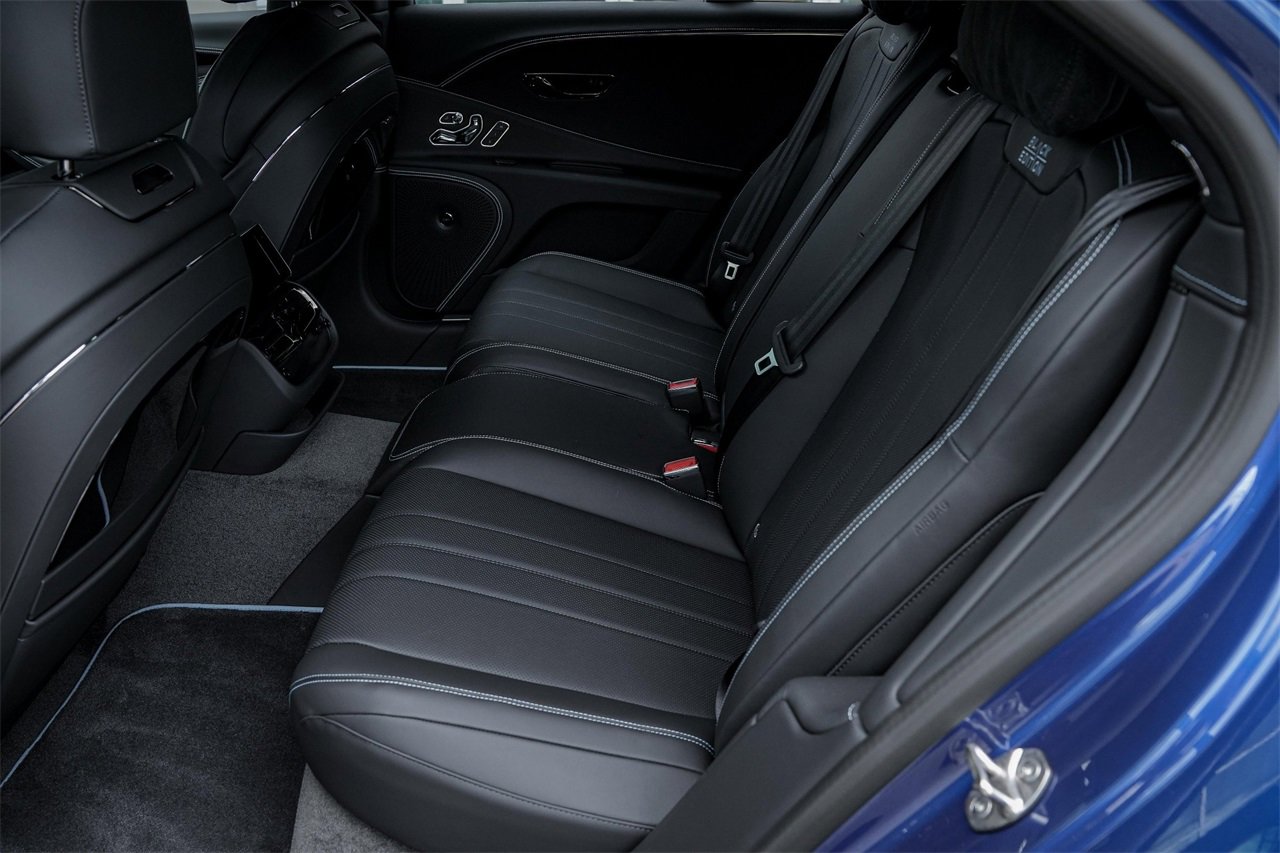 New 2025 Bentley Flying Spur Plug-In Hybrid image 40