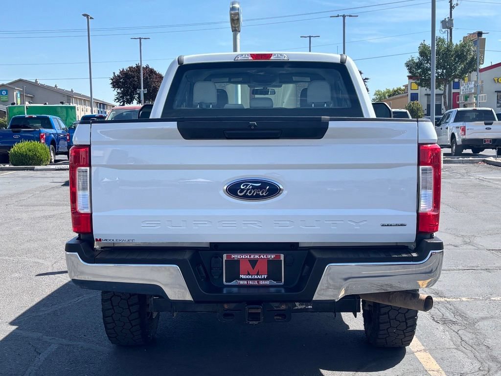 Used 2018 Ford F250 XL w/ Power Equipment Group AWD/4WD image 4