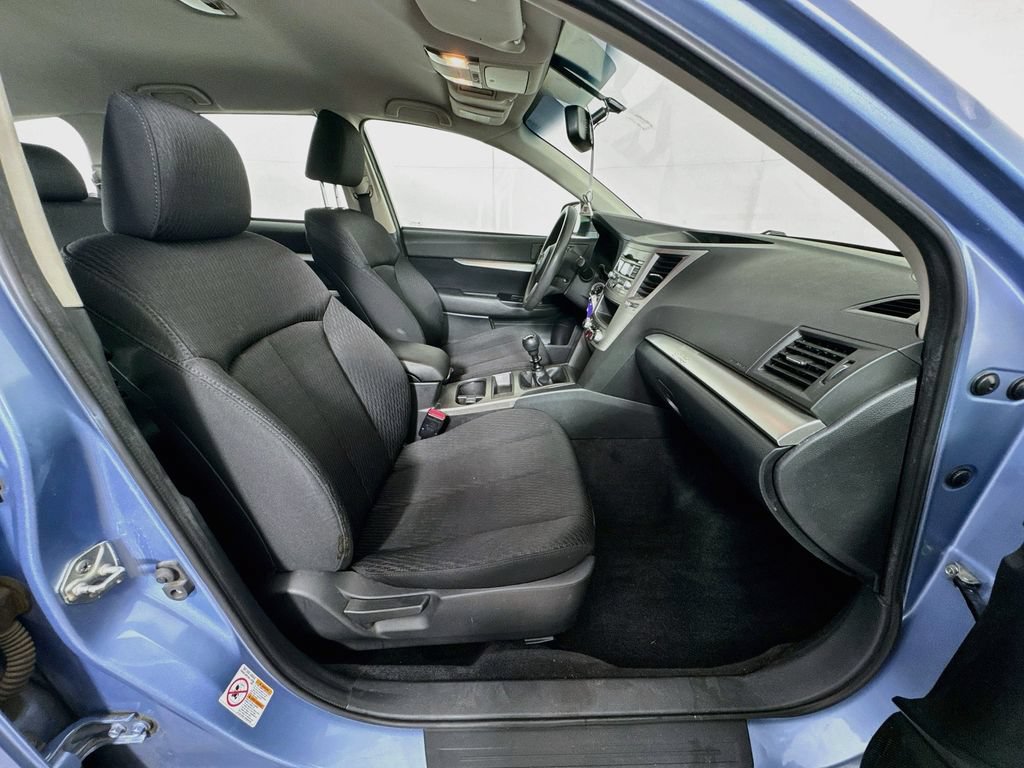 Used 2011 Subaru Outback 2.5i AWD/4WD image 31