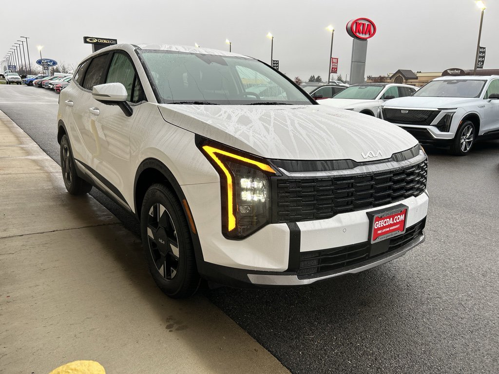 New 2026 Kia Sportage LX image 3