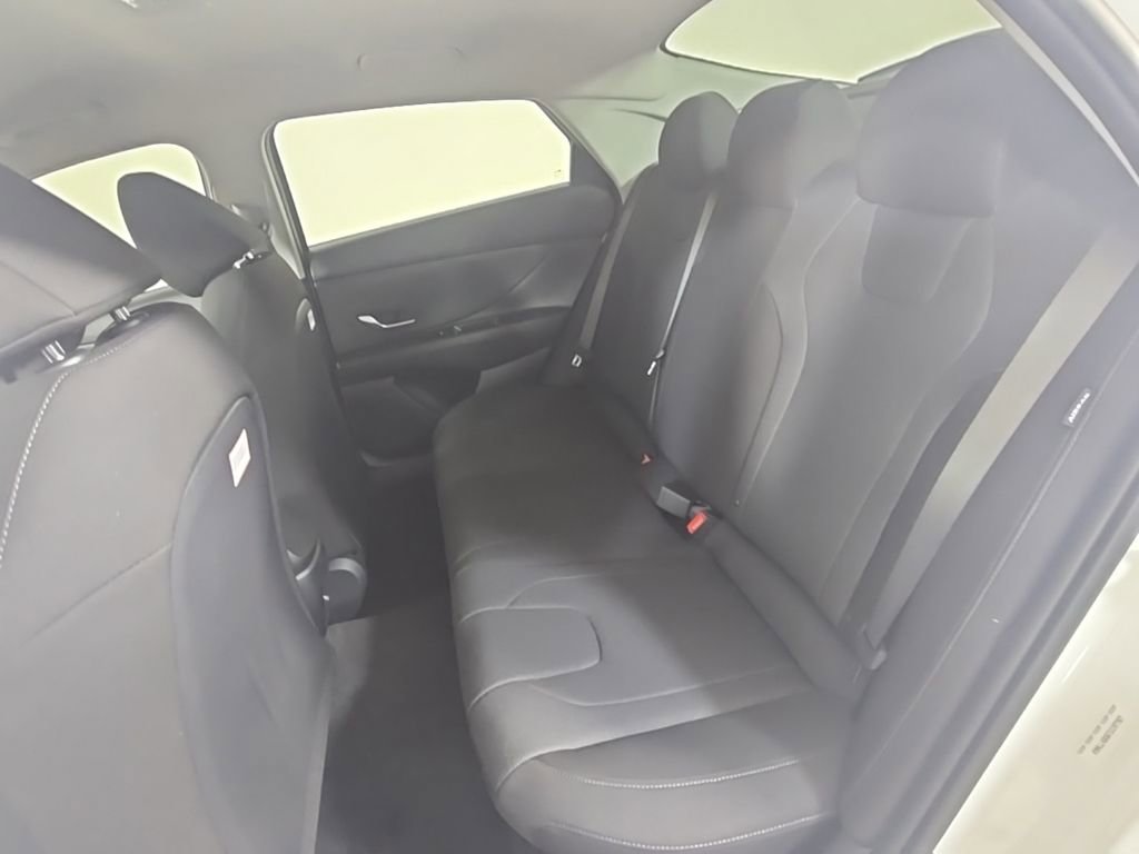 New 2026 Hyundai Elantra SE FWD image 23
