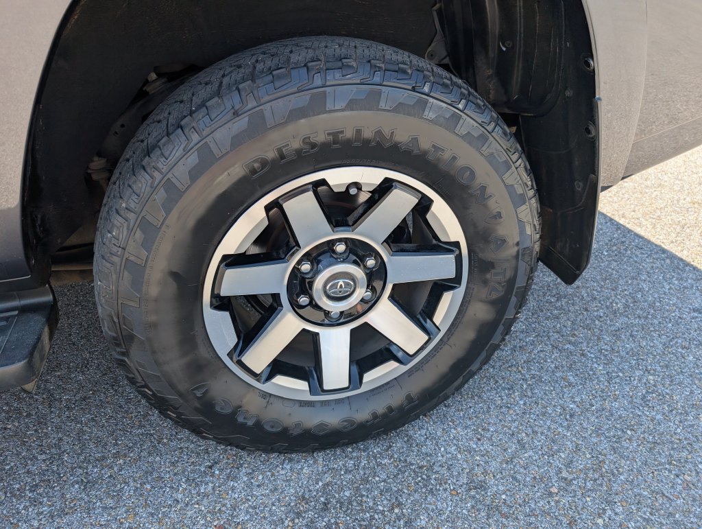 Used 2020 Toyota 4Runner TRD Off-Road AWD/4WD image 31