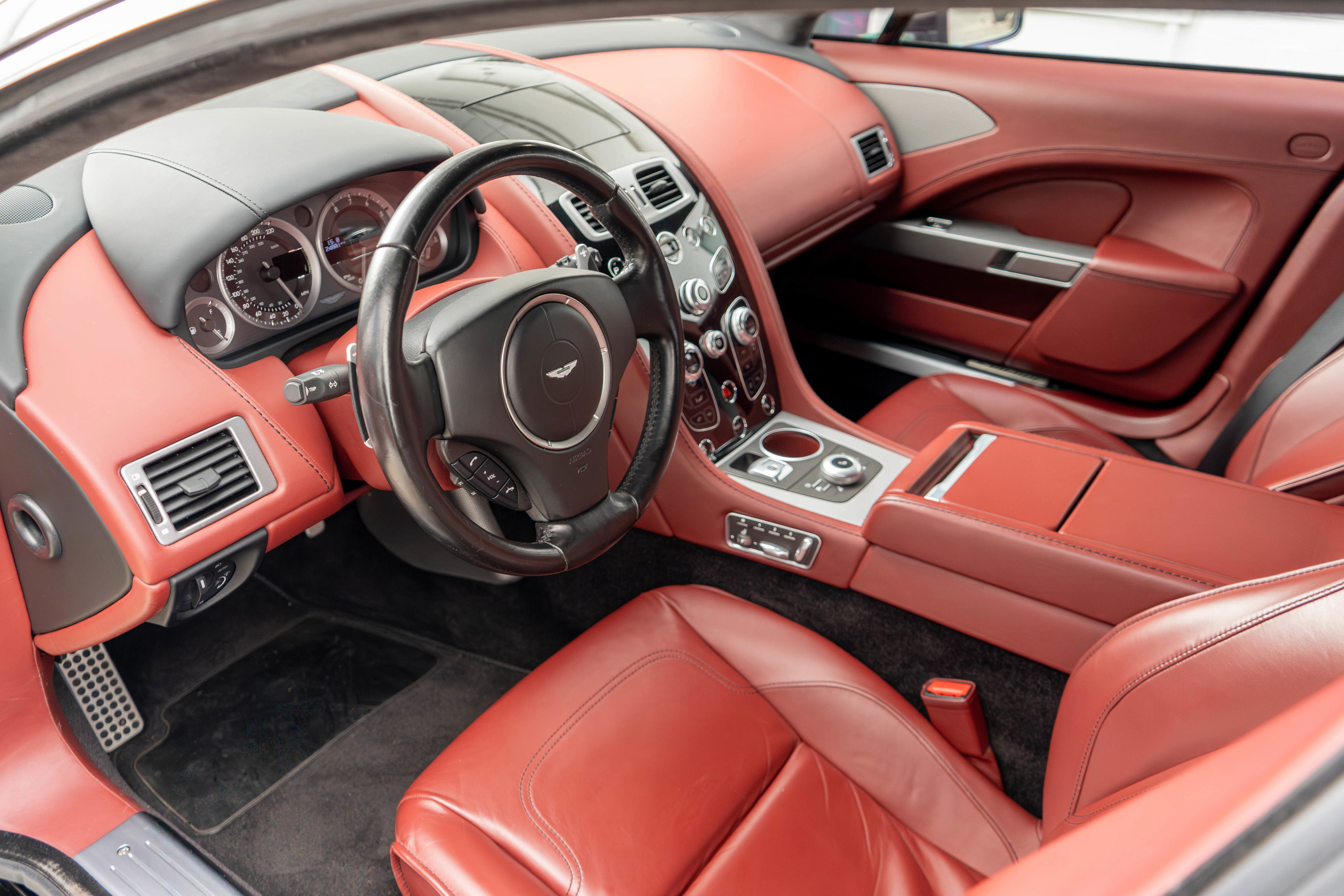 Used 2016 Aston Martin Rapide S RWD image 12