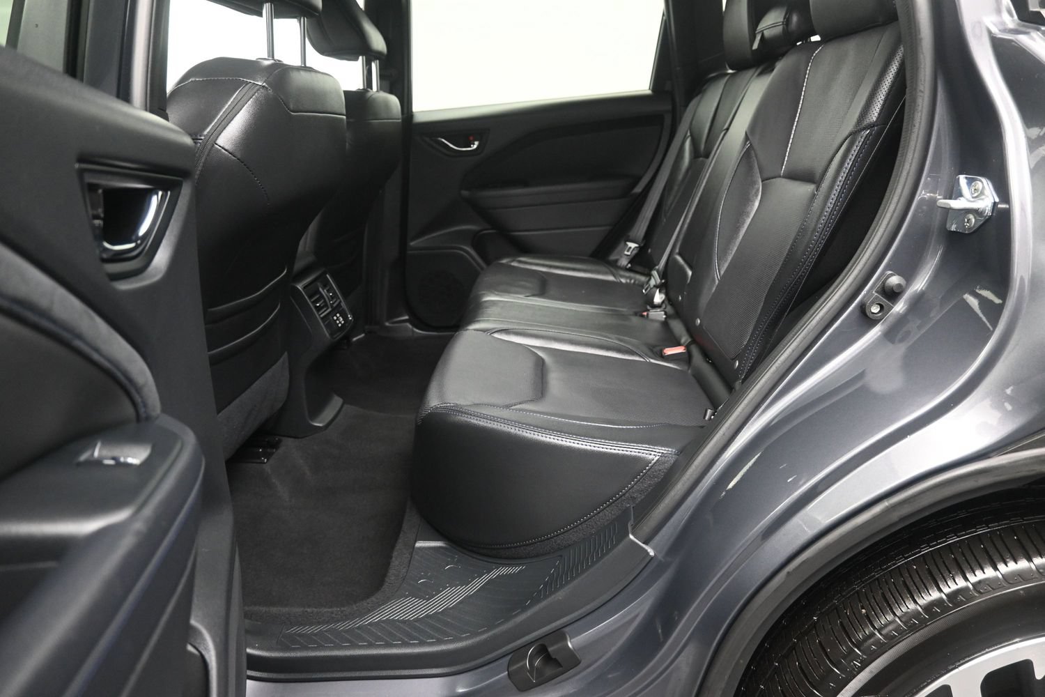 Used 2025 Subaru Forester Limited AWD/4WD image 19