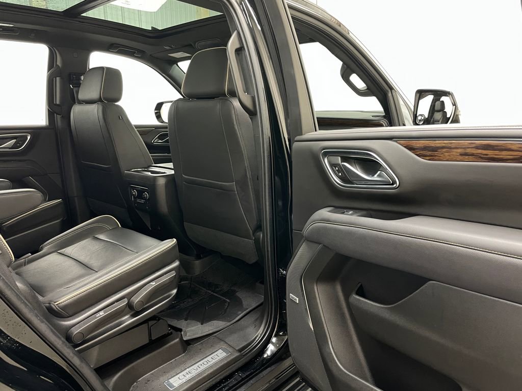 Certified 2021 Chevrolet Tahoe Premier w/ Premium Package 2 AWD/4WD image 47