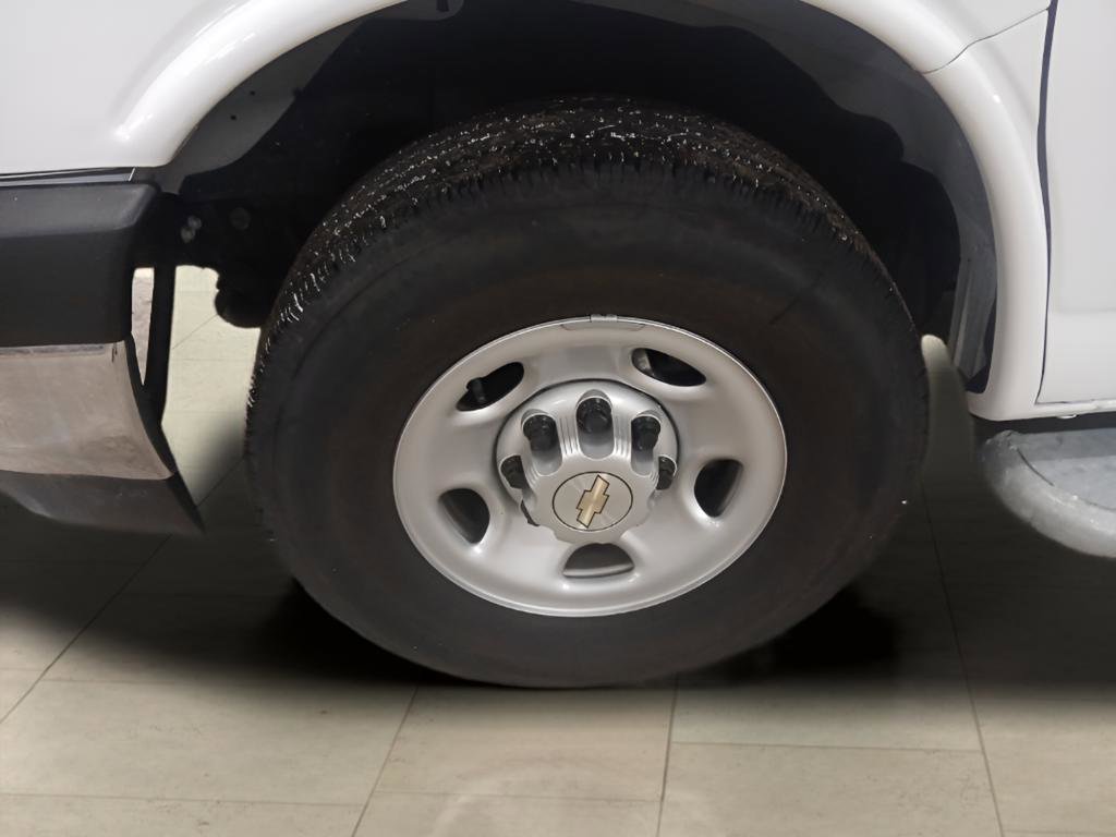 Used 2024 Chevrolet Express 2500 w/ Driver Convenience Package image 20