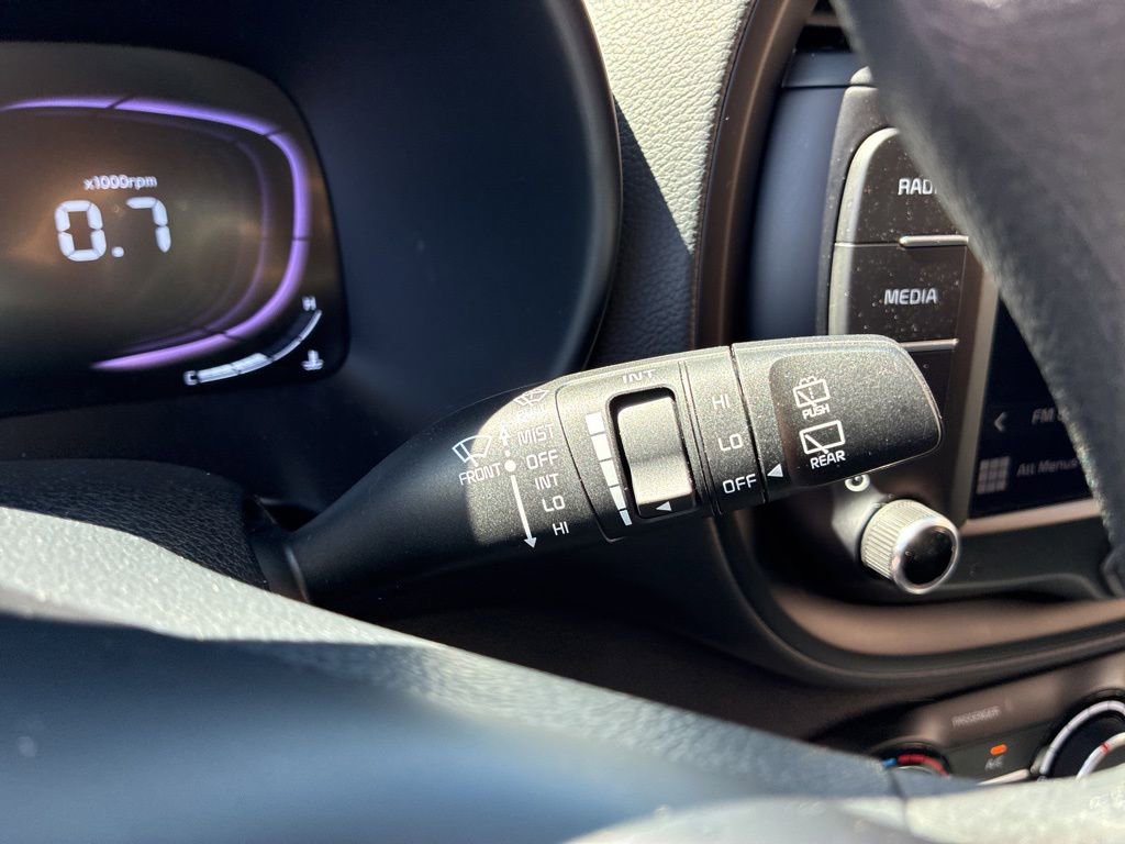 Certified 2025 Kia Soul LX FWD image 25