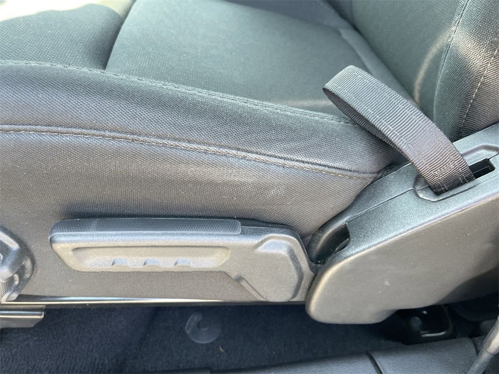 Used 2022 Jeep Wrangler Unlimited Sahara image 12