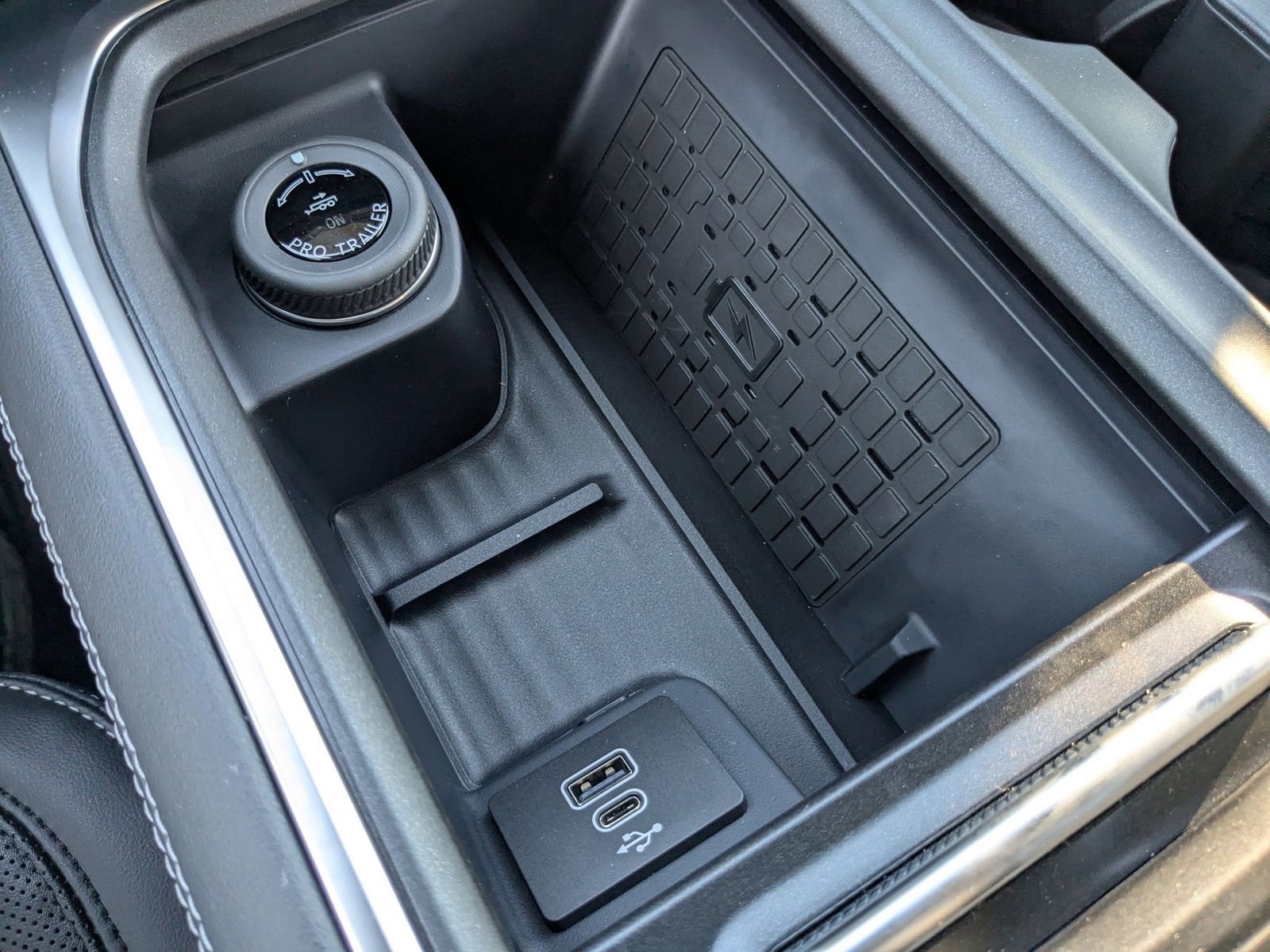 New 2025 Ford Expedition Max Platinum w/ Stealth Performance Package image 28